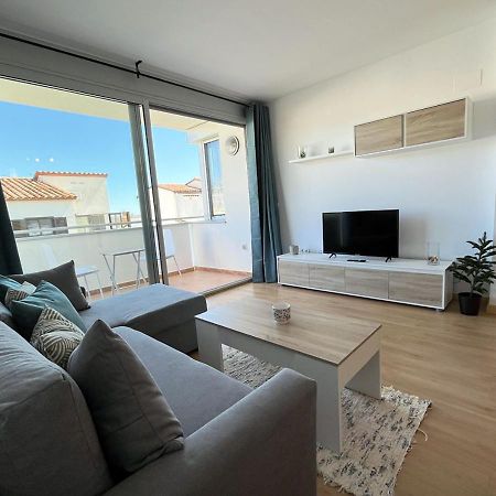 Llança 2-Bedroom Brand New Apartment Steps From The Beach מראה חיצוני תמונה