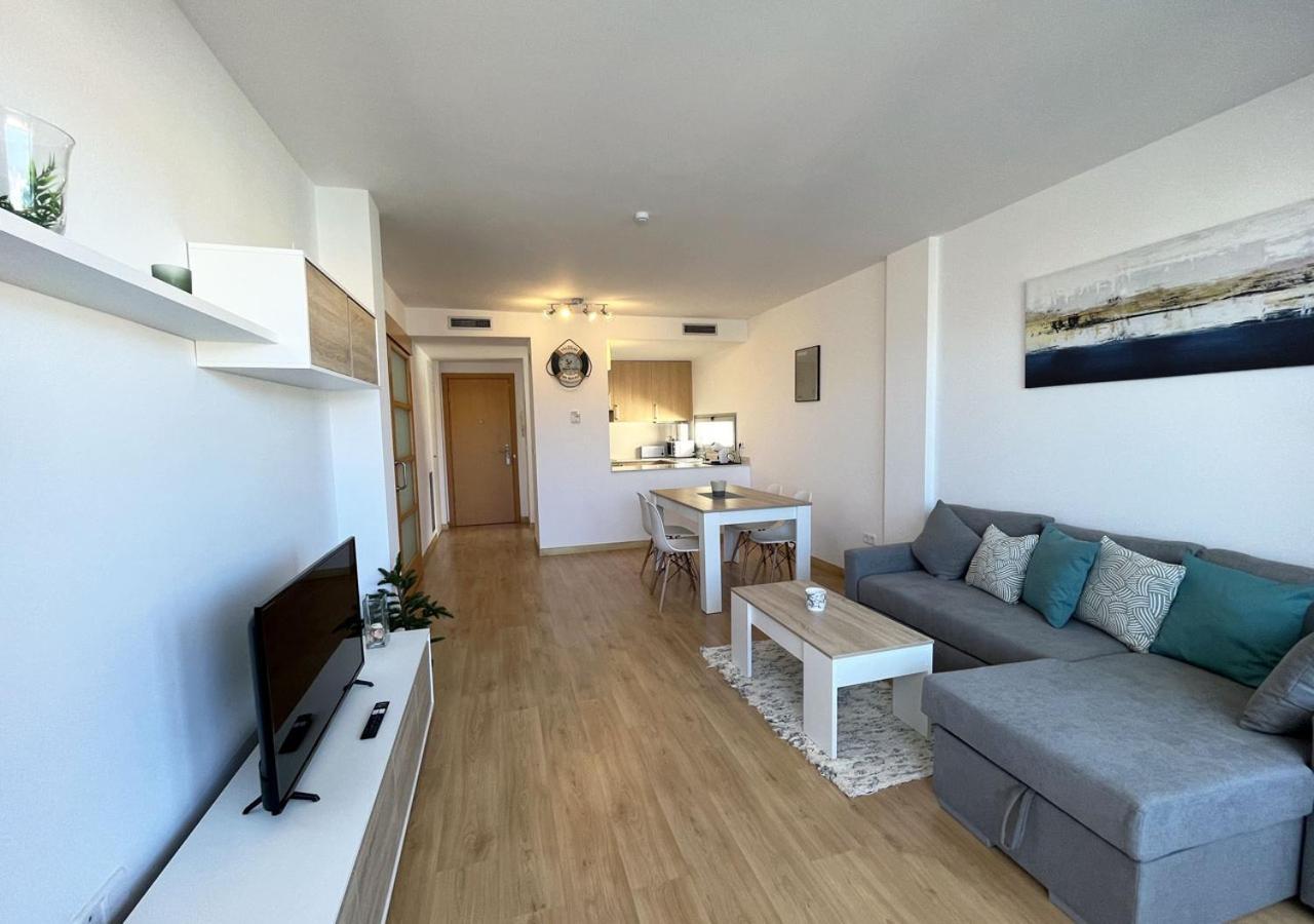 Llança 2-Bedroom Brand New Apartment Steps From The Beach מראה חיצוני תמונה