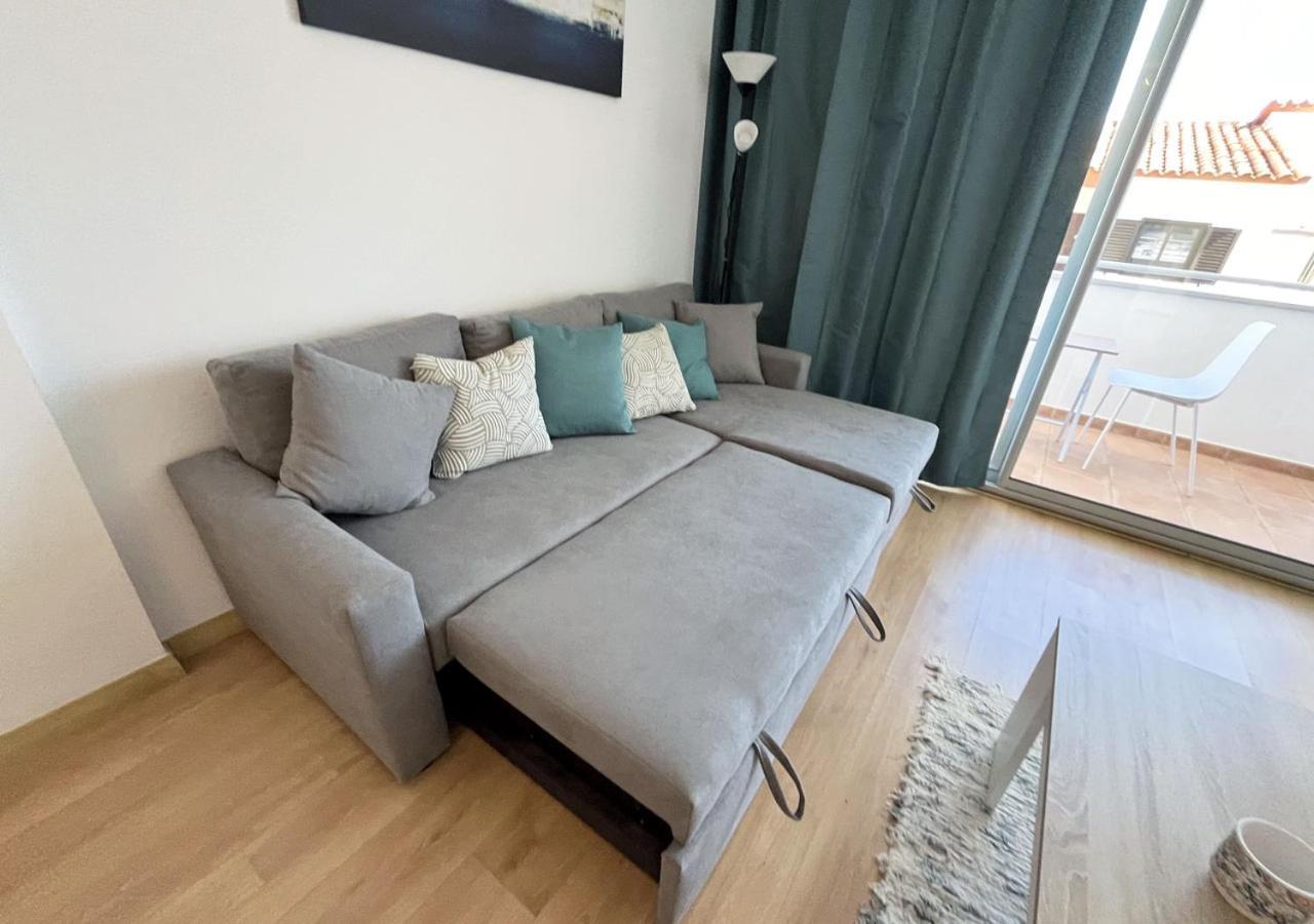 Llança 2-Bedroom Brand New Apartment Steps From The Beach מראה חיצוני תמונה