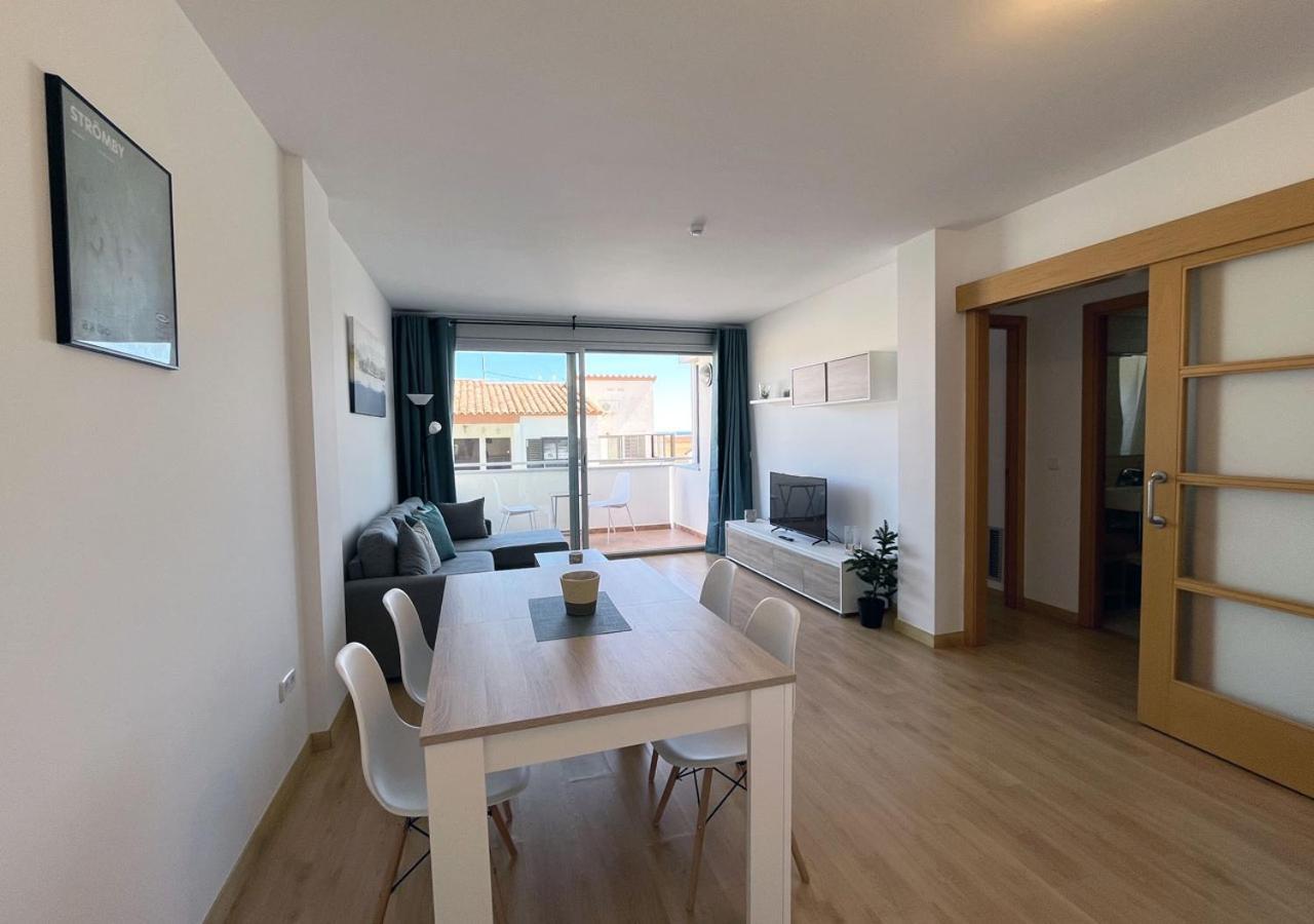 Llança 2-Bedroom Brand New Apartment Steps From The Beach מראה חיצוני תמונה