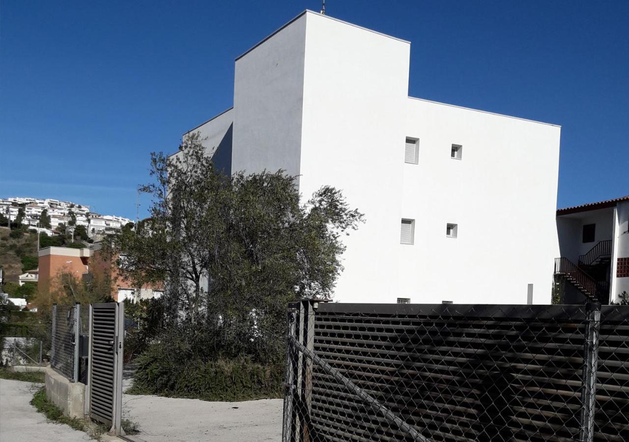 Llança 2-Bedroom Brand New Apartment Steps From The Beach מראה חיצוני תמונה